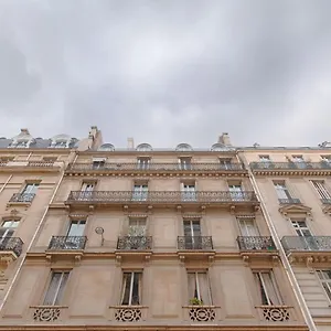 charming-apartment-heart-of-the-8th.fr-paris.fr/