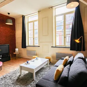vieux-lille-superbe-appartement-plein-de-charme.lillehotels.org/